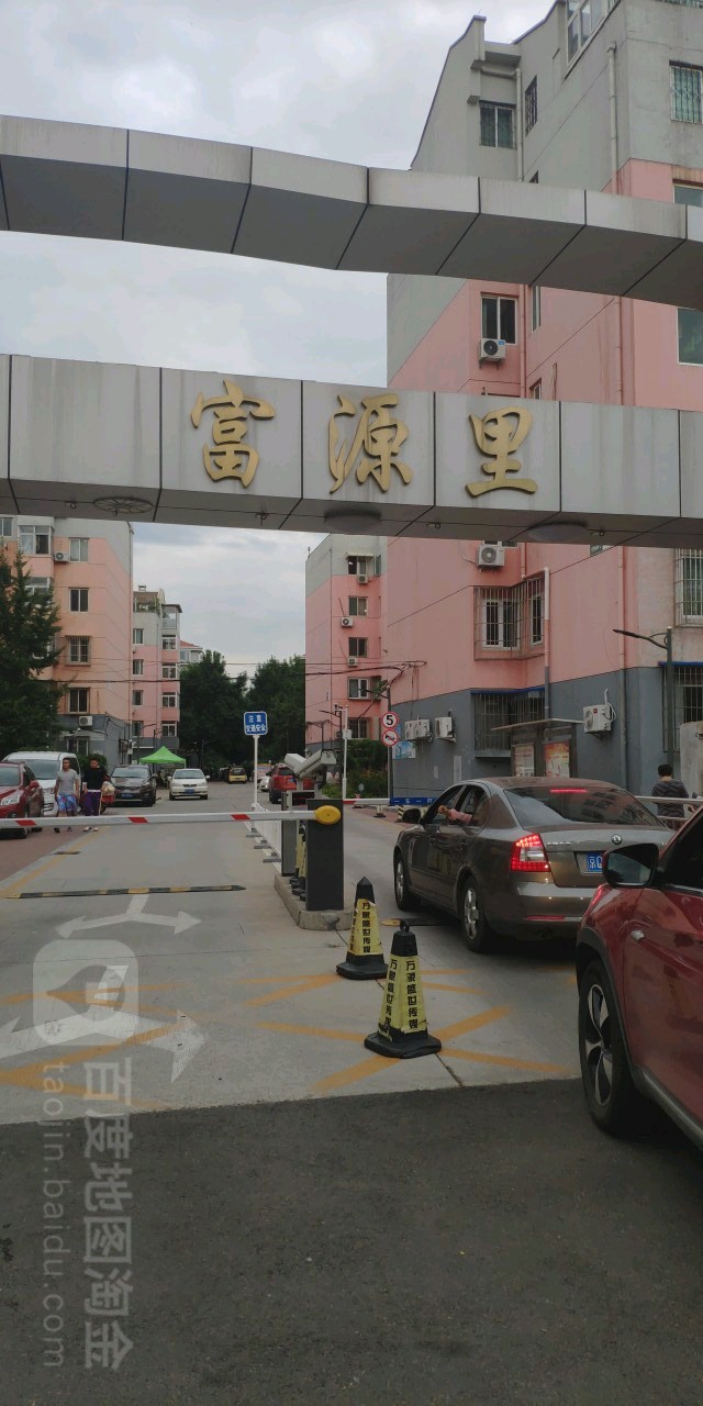 北京市大兴区贵园路与亦兴北路交叉路口西北侧(星岛嘉园米兰天空北侧