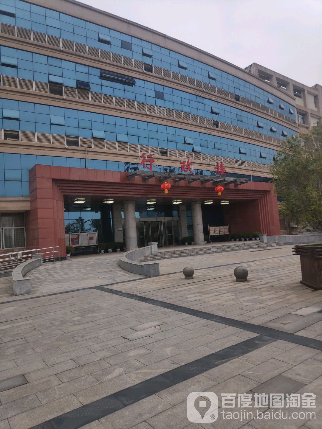 红谷滩区 标签: 校内设施 教育培训  豫章师范学院-行政楼共多少人