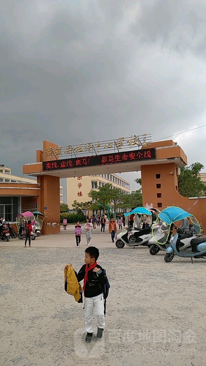 杜浔中心小学 地址:福建省漳州市漳浦县