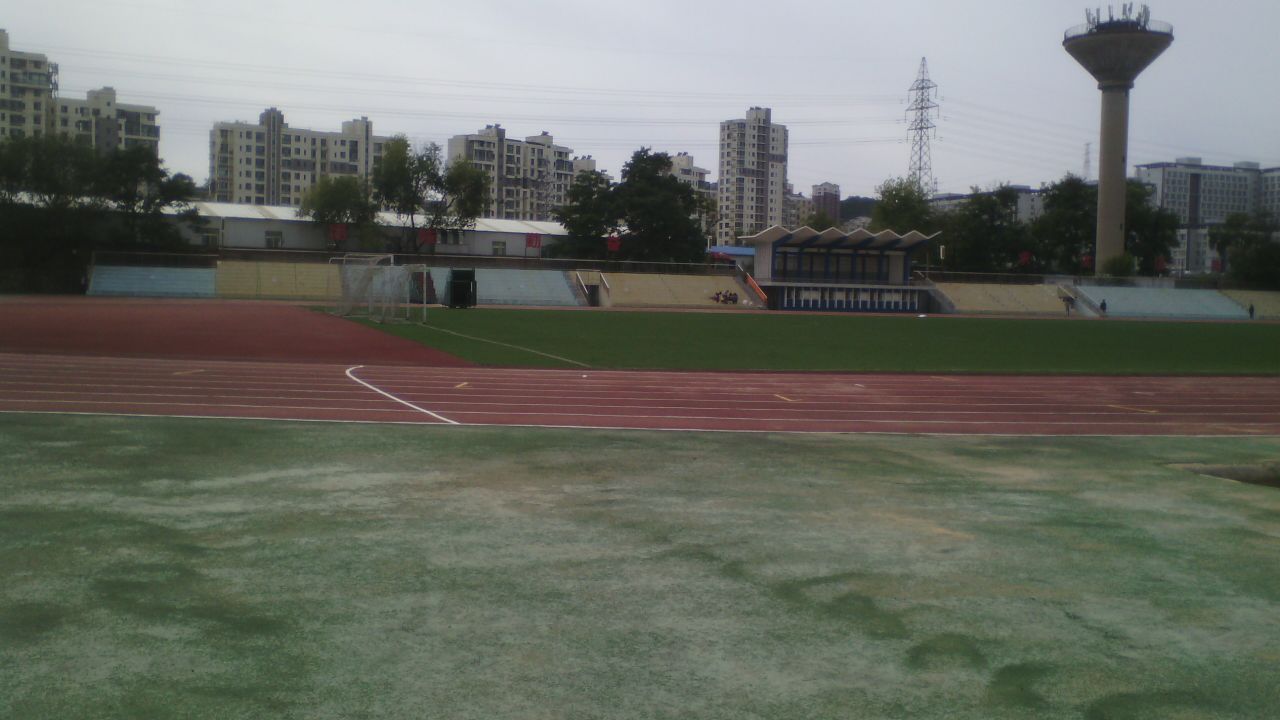 大连交警大学-足球场