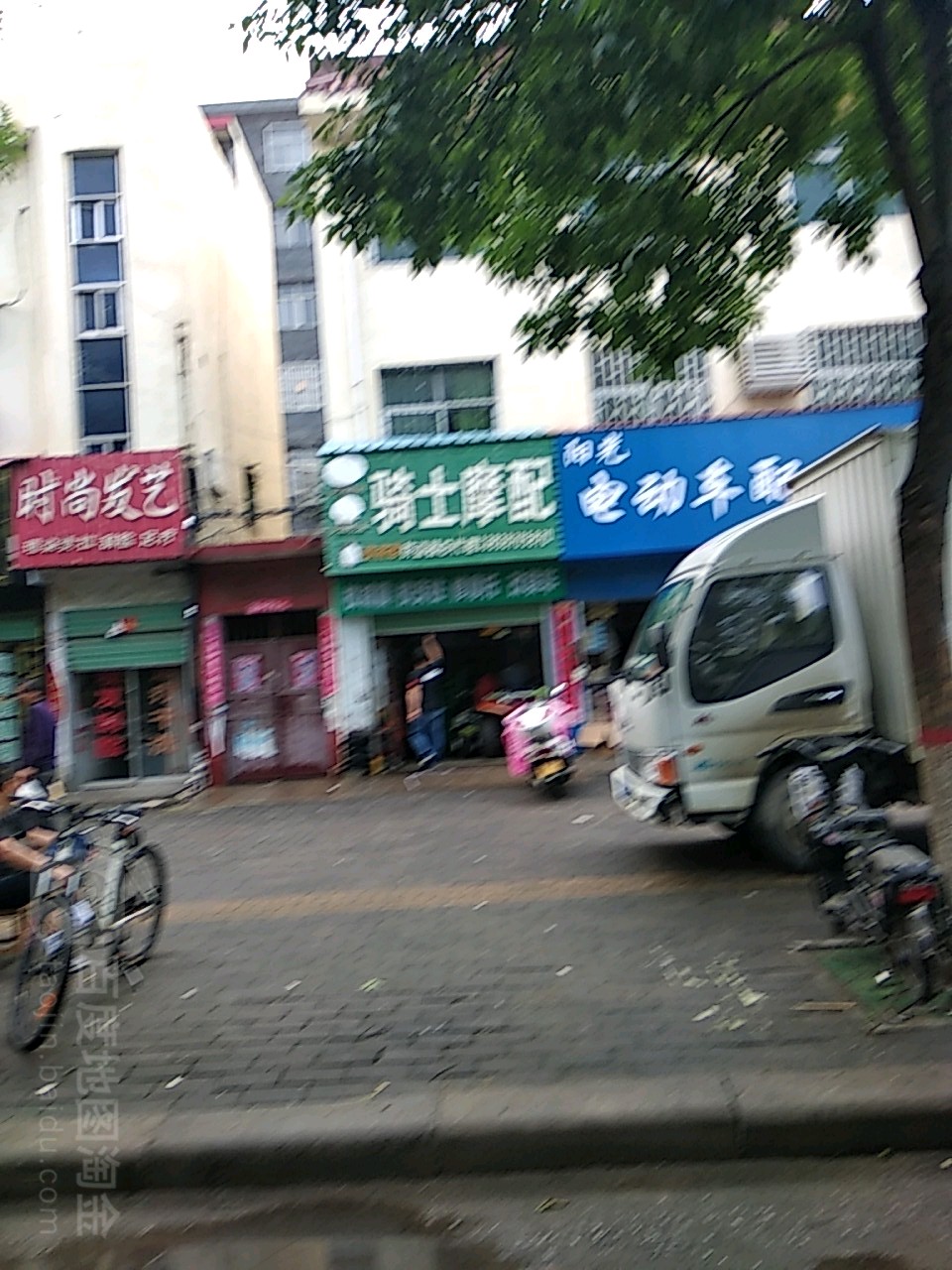 社旗县赊店镇骑士摩配