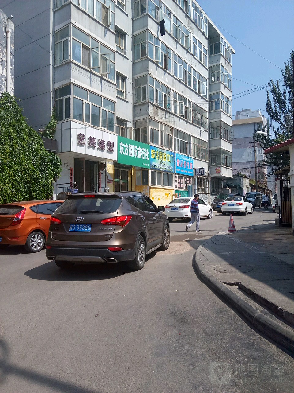 义乌造型(东升大厦东南)
