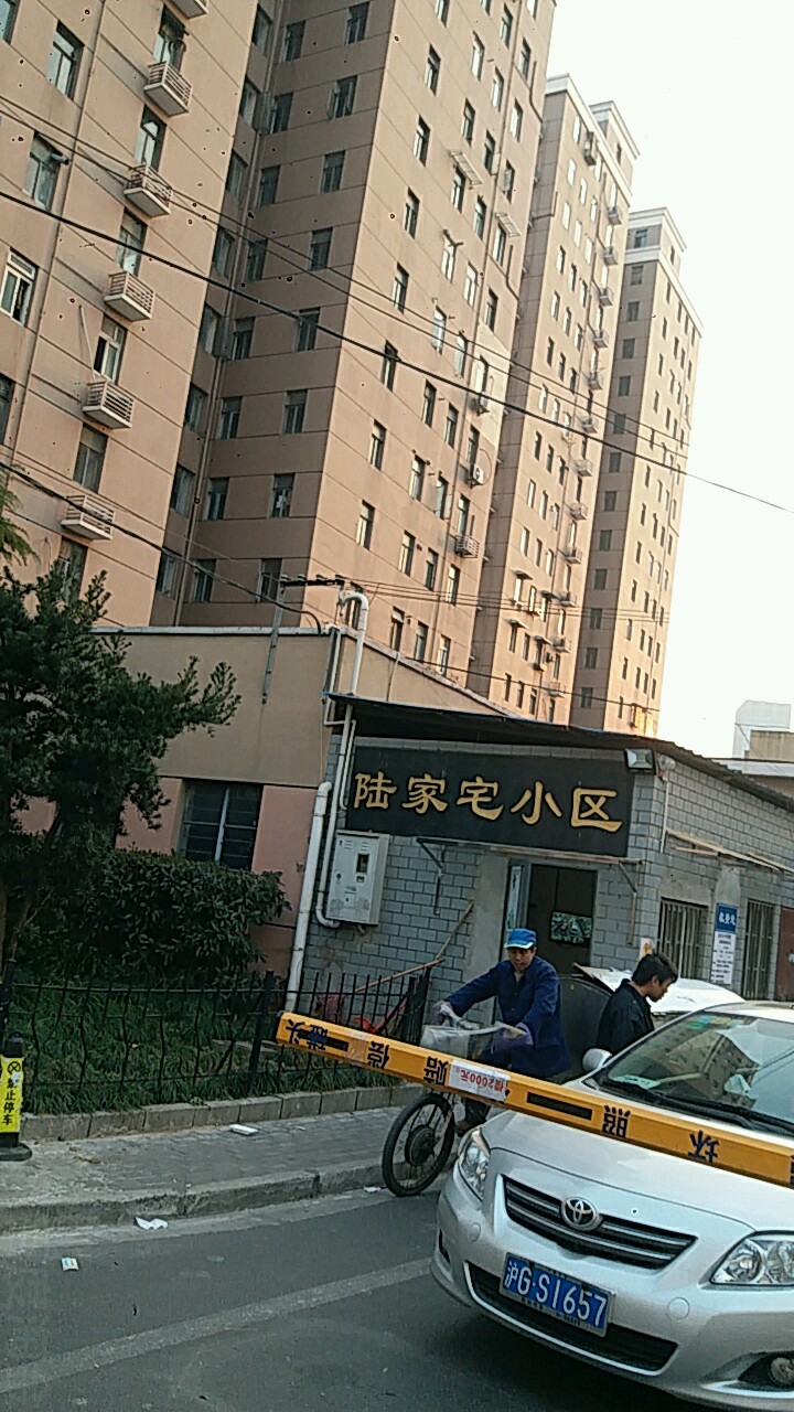 上海市普陀区中山西路2605弄