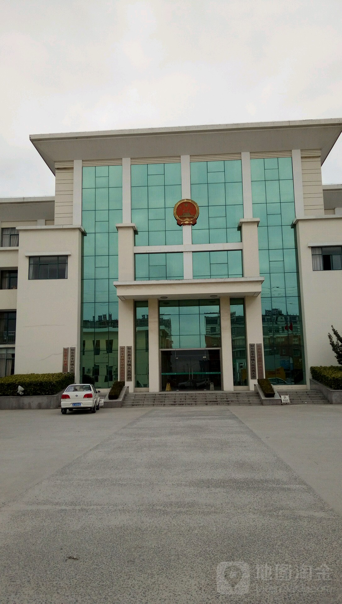 南通市如东县新建西线与丰五线交叉路口往西约200米(丰利镇人民政 