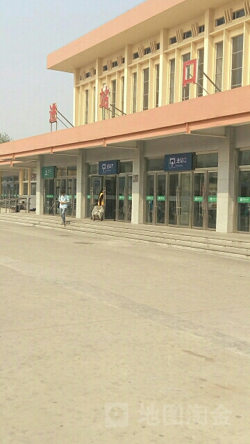 兖州火车站图片晚上图片