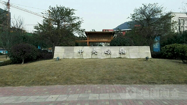 中央绿轴