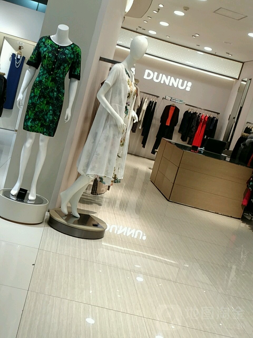 石景山区标签: 女装 购物 商铺 服装店  dunnu(万达广场店)共多少人