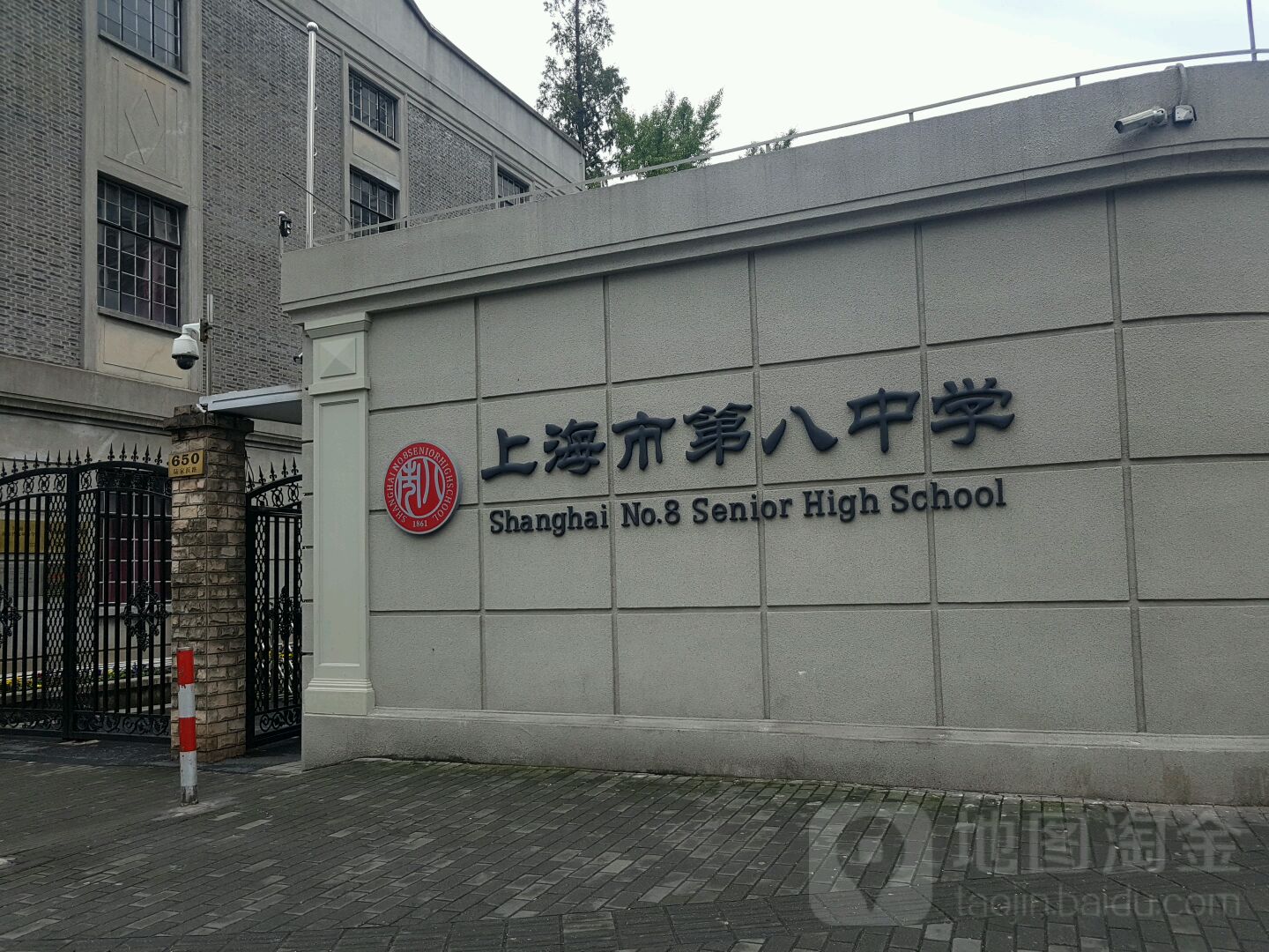 上海市第八中学停车场-出入口